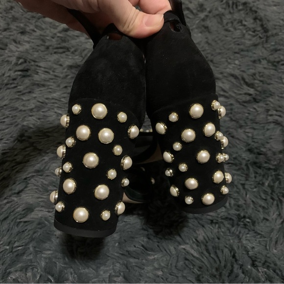 ▪️ Stuart Weitzman “More Pearl” Suede Block Heels - Picture 5 of 7